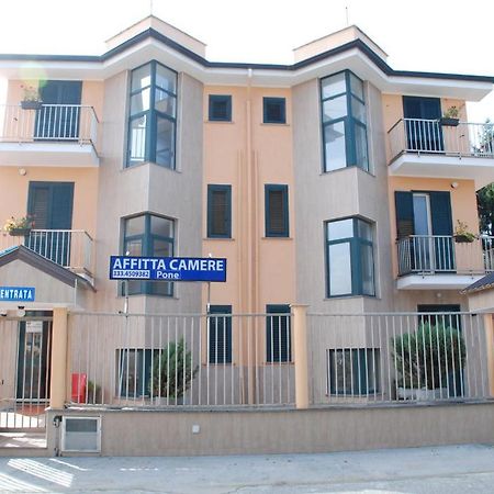 Affittacamere Pone Sesto San Giovanni Exteriör bild